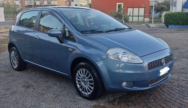 Usata Fiat Grande Punto Active 77 CV (56 kW) 2009 Utilitaria