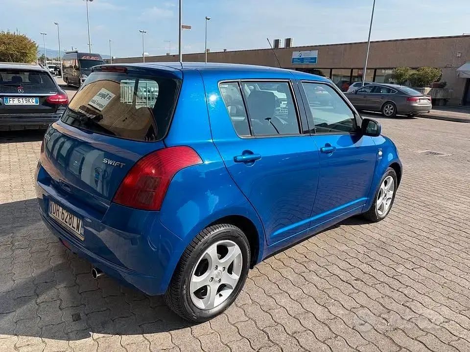 Usata Suzuki Swift GLX 69 CV (50 kW) 2007 Bluazzurro Utilitaria