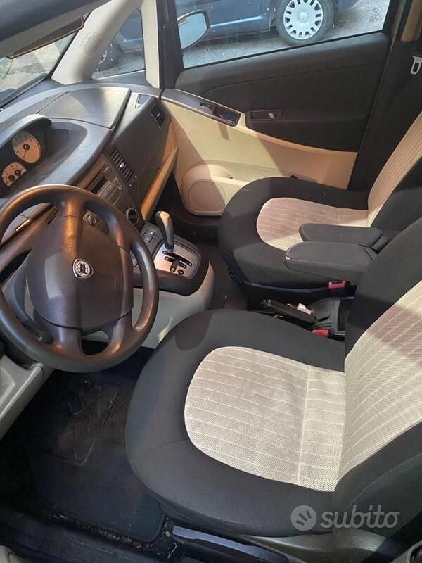 Usata Lancia Musa 90 CV (66 kW) 2006 Monovolume