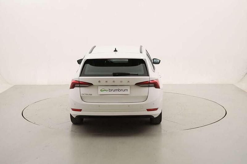 Usata Skoda Octavia Ambition 116 CV (85 kW) 2021 Bianco Station wagon