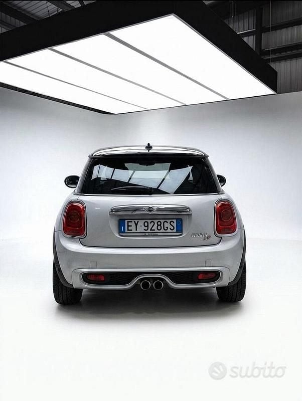 Käytetty Mini Cooper SD 170 HP (125 kW) 2015 Harmaa Viistoperä