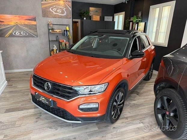 Usata VW T-Roc United 115 CV (84 kW) 2020 Arancione SUV