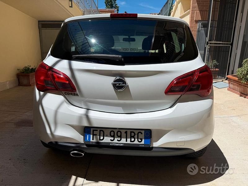 Usata Opel Corsa 90 CV (66 kW) 2016 Bianco Utilitaria