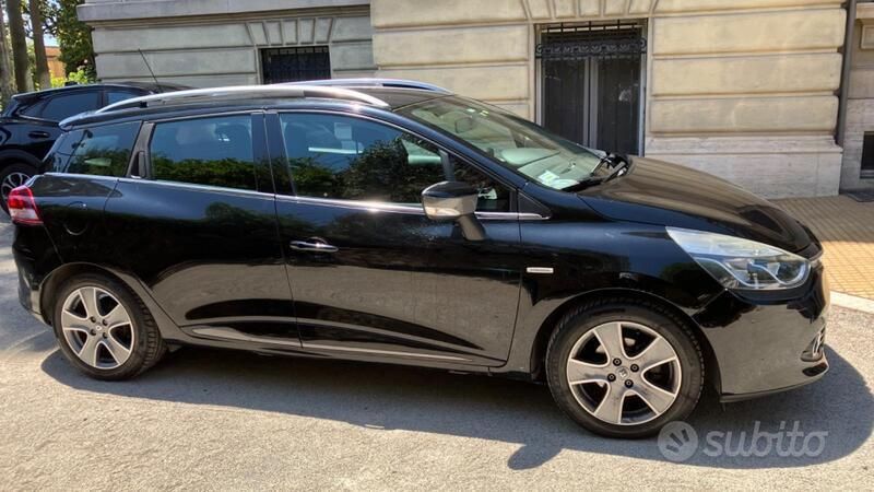 Nero Usata 2014 Renault Clio GrandTour Station wagon | 8500 € (Buon prezzo) - Immagine 1/4