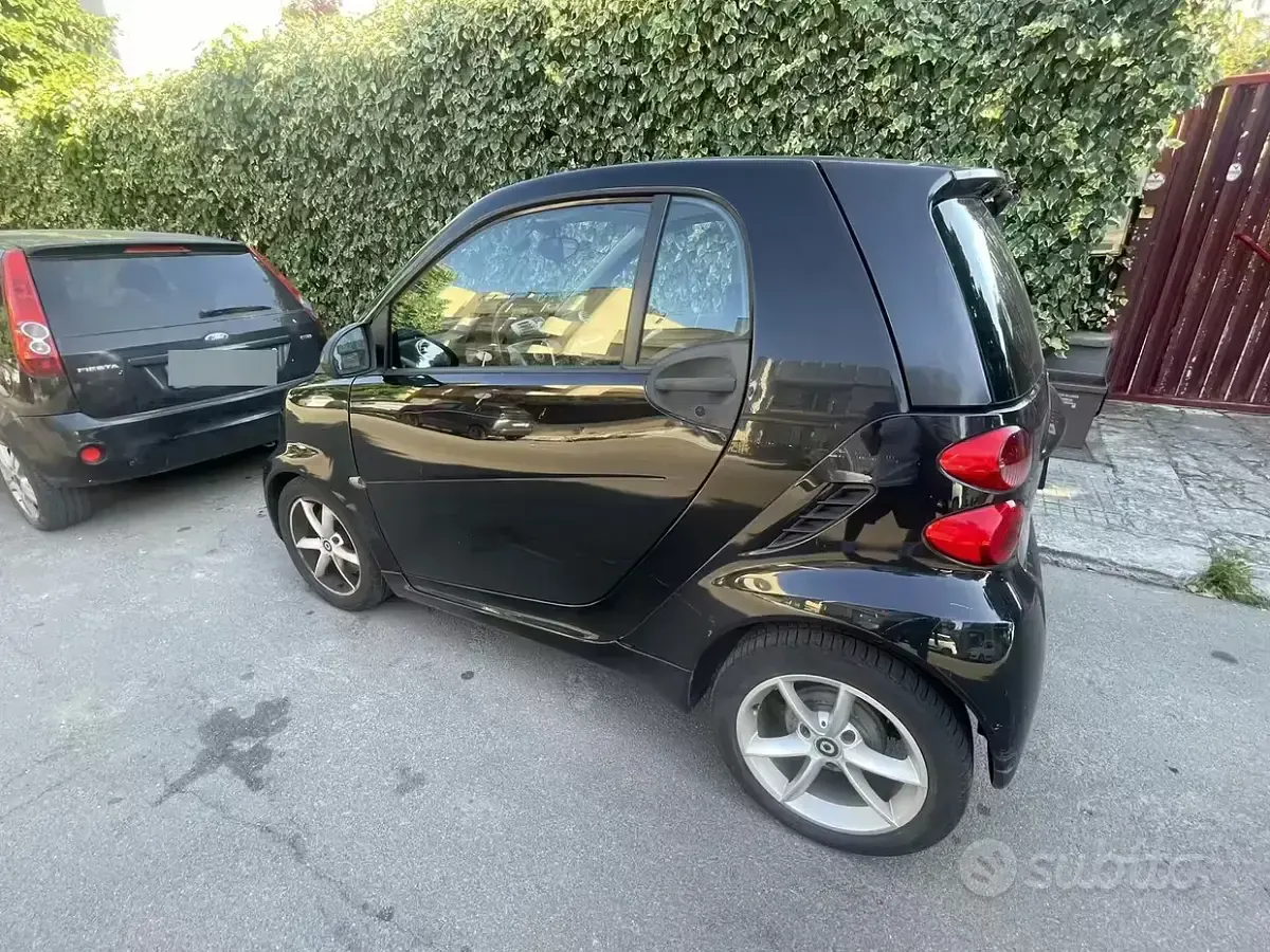 Usata Smart ForTwo Coupé 71 CV (52 kW) 2011 Nero Coupé