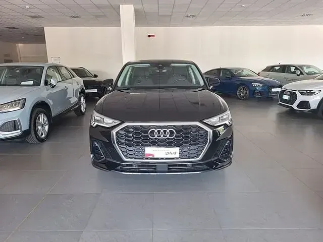 Usata Audi Q3 Sportback Business Plus 150 CV (110 kW) 2021 Nero SUV
