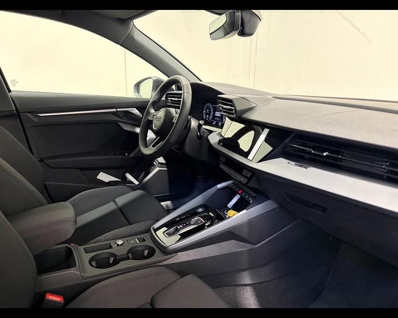 Nuova Audi A3 Advanced 150 CV (110 kW) 2025 Grigio Berlina