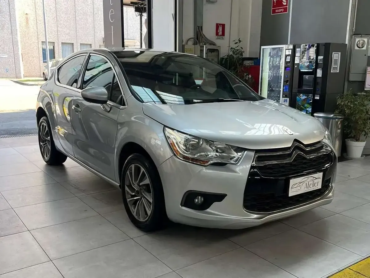Usata Citroën DS4 Chic 114 CV (83 kW) 2014 Other Utilitaria
