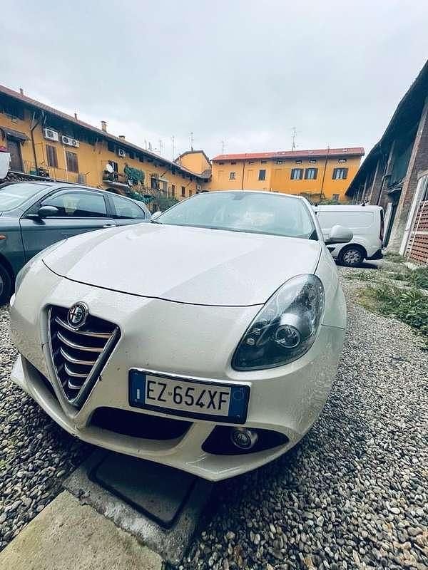 Usata Alfa Romeo Giulietta Distinctive 105 CV (77 kW) 2015 Utilitaria