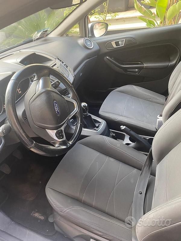 Usata Ford Fiesta 68 CV (50 kW) 2013 Utilitaria