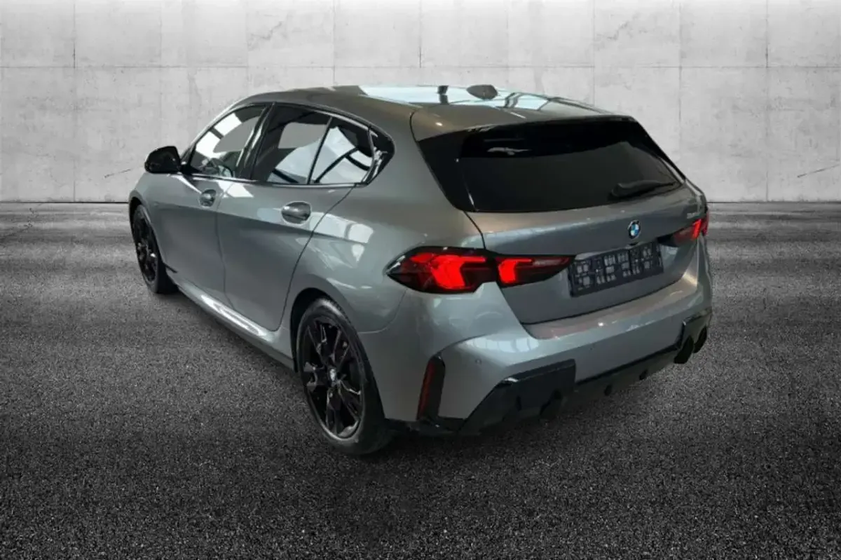 Usata BMW 120 M Sport 156 CV (114 kW) 2024 Grigio Utilitaria