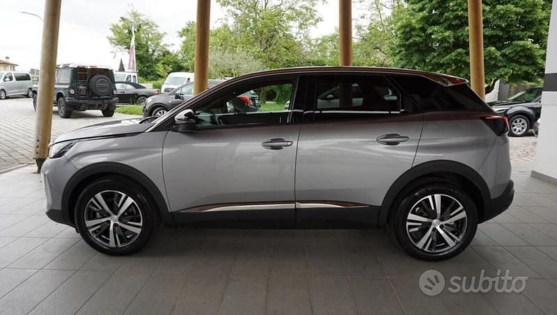 Usata Peugeot 3008 Allure 131 CV (96 kW) 2023 Grigio SUV