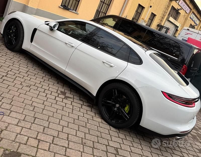 Usata Porsche Panamera 330 CV (242 kW) 2017 Bianco Coupé