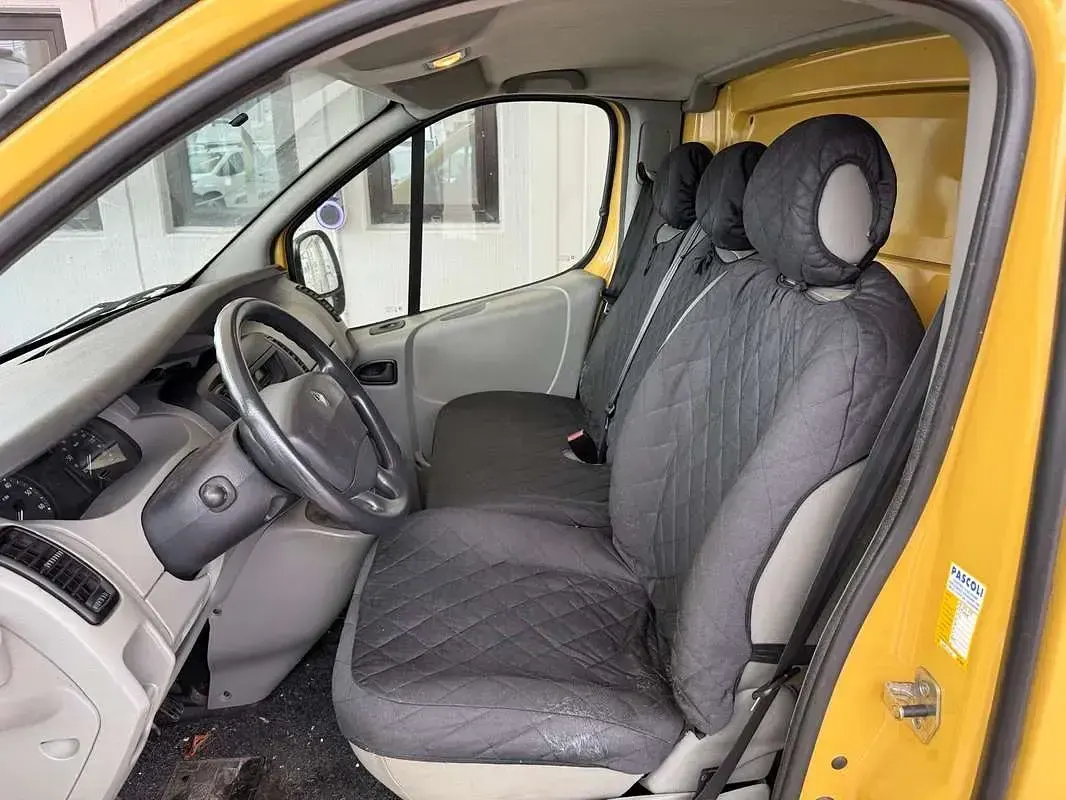 Usata Renault Trafic 114 CV (83 kW) 2009 Monovolume