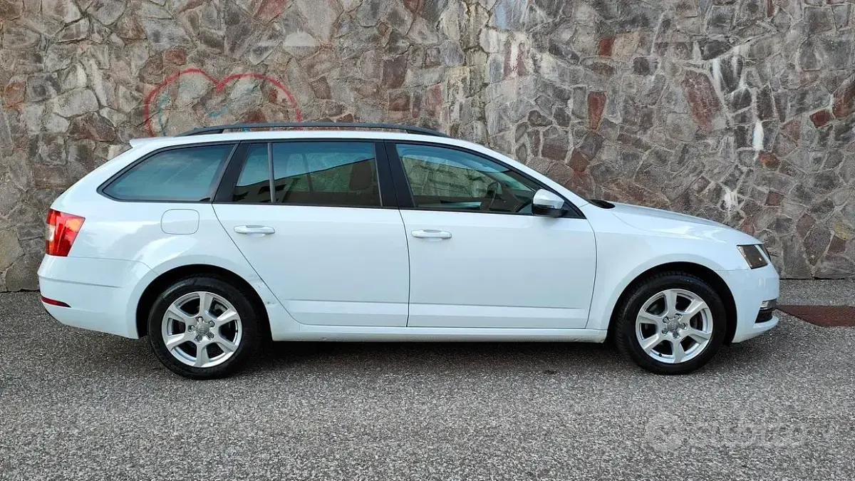 Usata Skoda Octavia 116 CV (85 kW) 2017 Bianco Station wagon