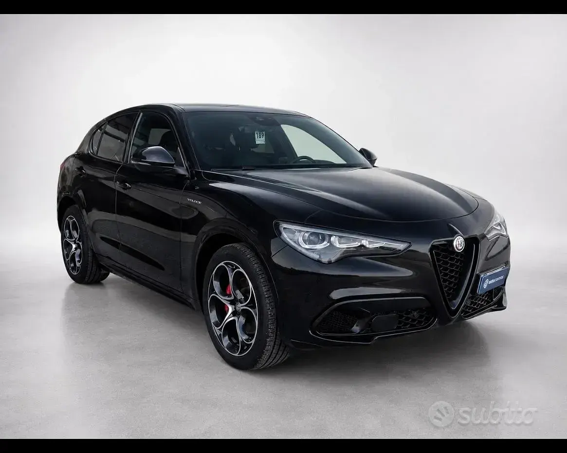 Usata Alfa Romeo Stelvio Veloce 160 CV (117 kW) 2023 Nero SUV