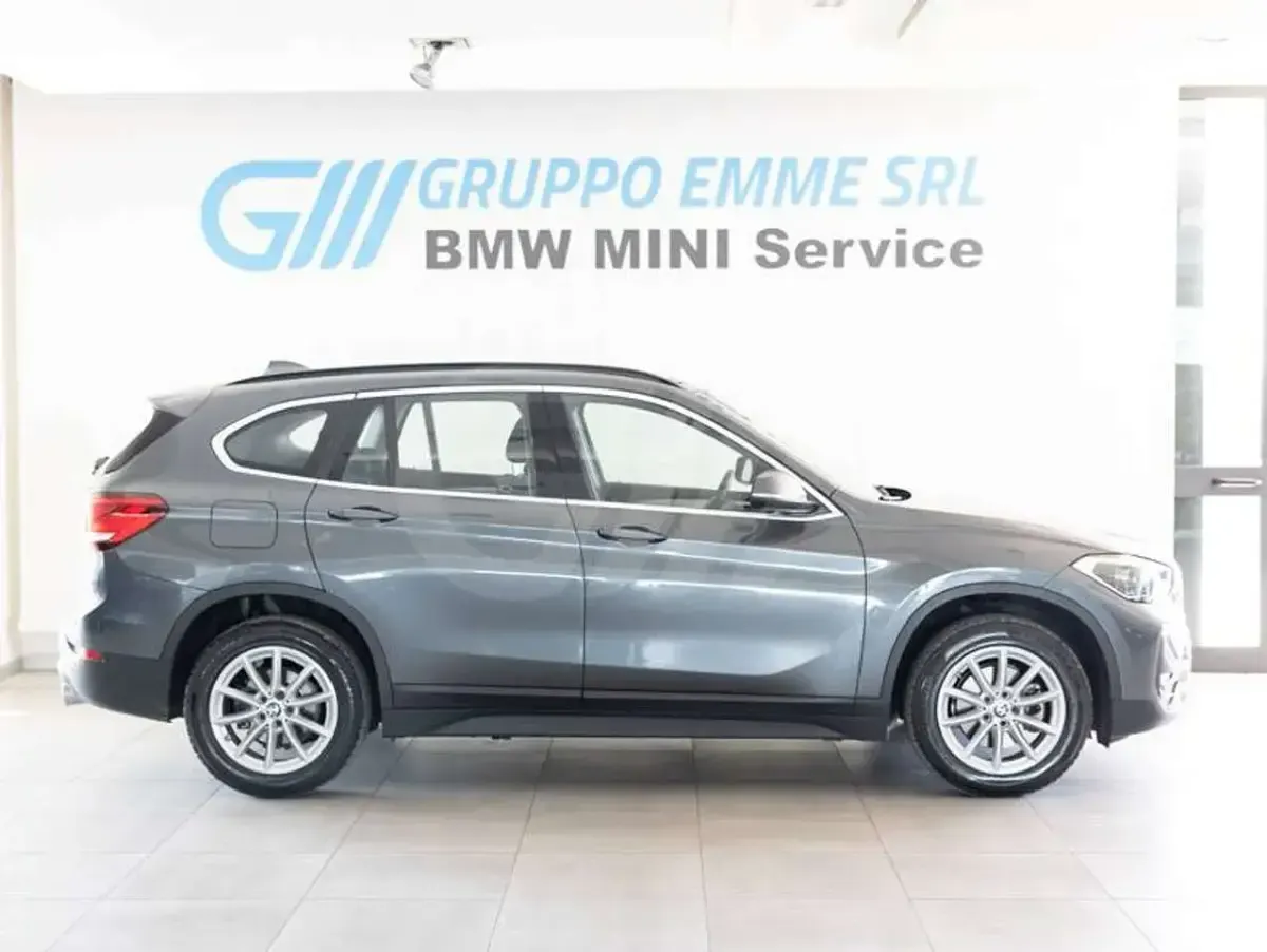 Usata BMW X1 Advantage 150 CV (110 kW) 2020 Mineral grey SUV