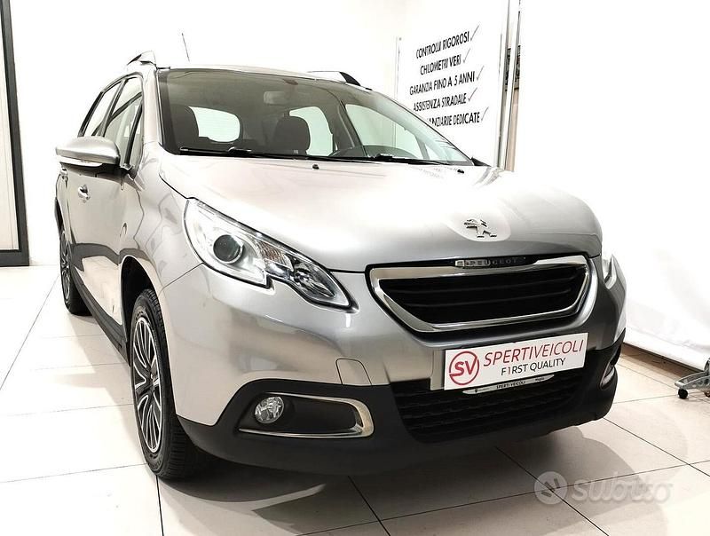 Usata Peugeot 2008 Active 100 CV (73 kW) 2016 Grigio SUV