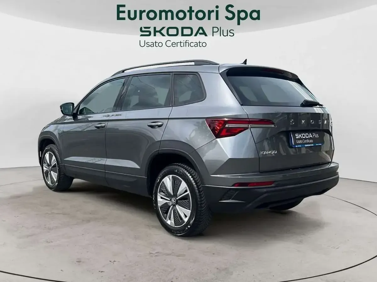 Usata Skoda Karoq Executive 116 CV (85 kW) 2023 Grigio SUV