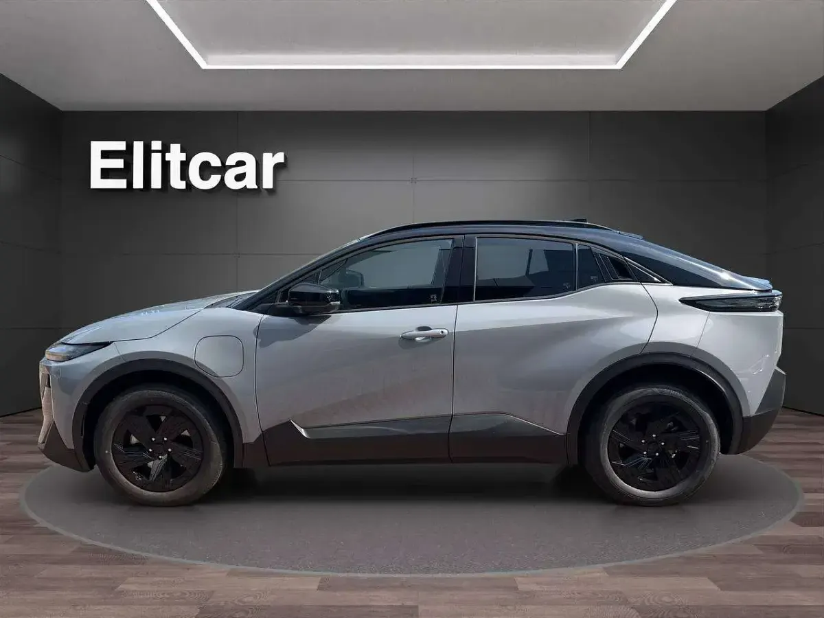 Nuova Subaru Uncharted 164 kW (224 CV) 2026 Cement gray / attitude black SUV