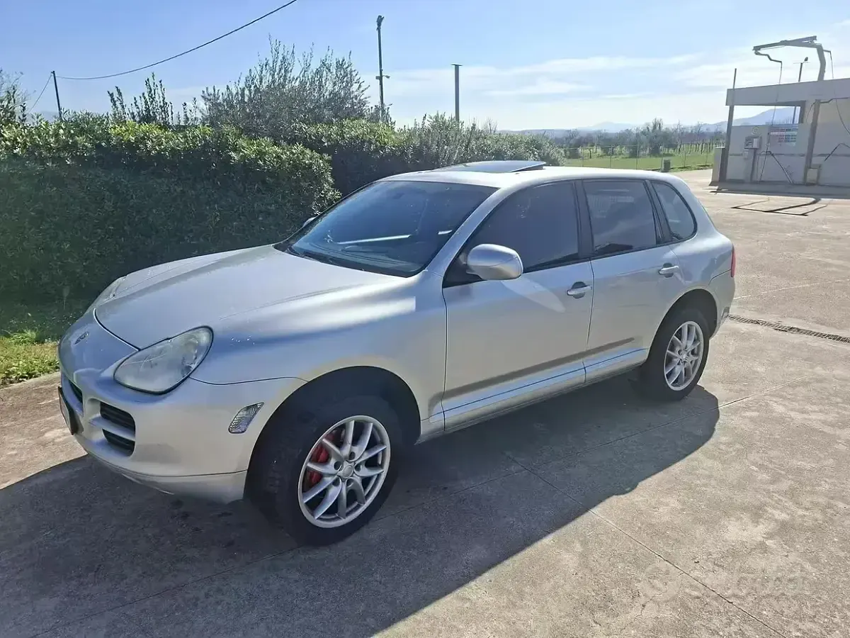 Usata Porsche Cayenne 250 CV (183 kW) 2005 Grigio SUV