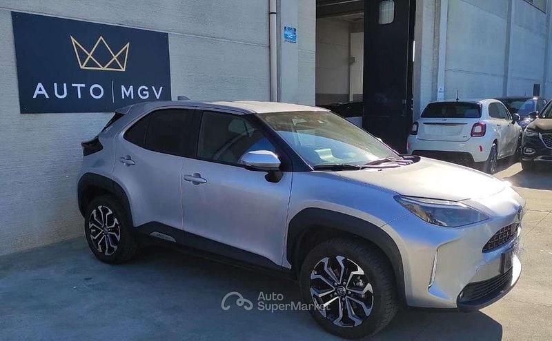 Usata Toyota Yaris Cross Trend 92 CV (67 kW) 2022 Grigio SUV