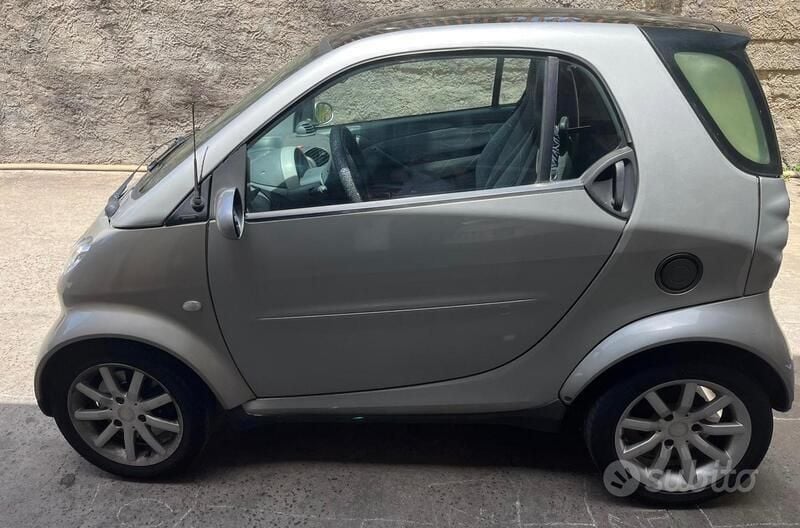 Usata Smart ForTwo Coupé 61 CV (44 kW) 2005 Utilitaria