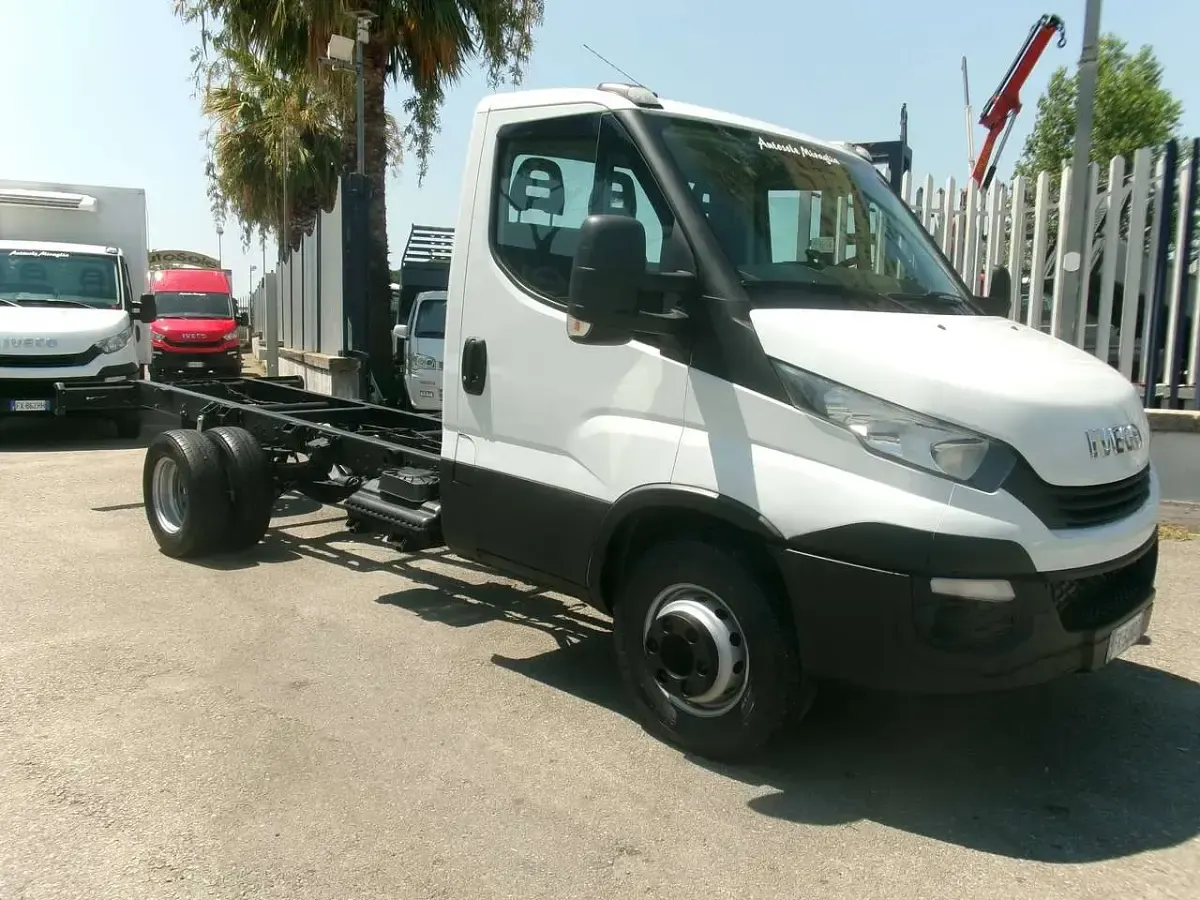 Usata Iveco Daily 150 CV (110 kW) 2017 Bianco