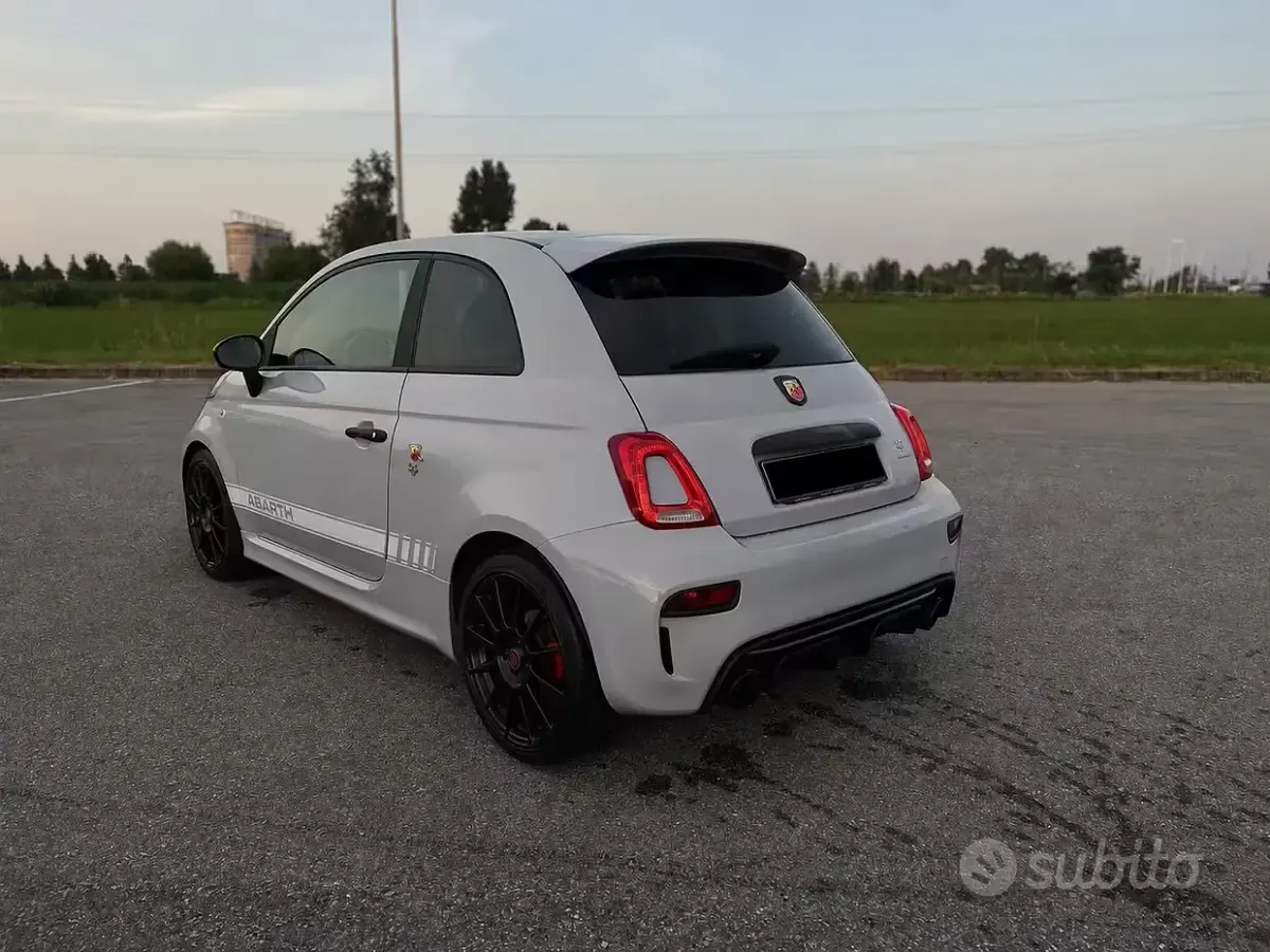 Usata Fiat 500 Abarth 180 CV (132 kW) 2021 Grigio Utilitaria