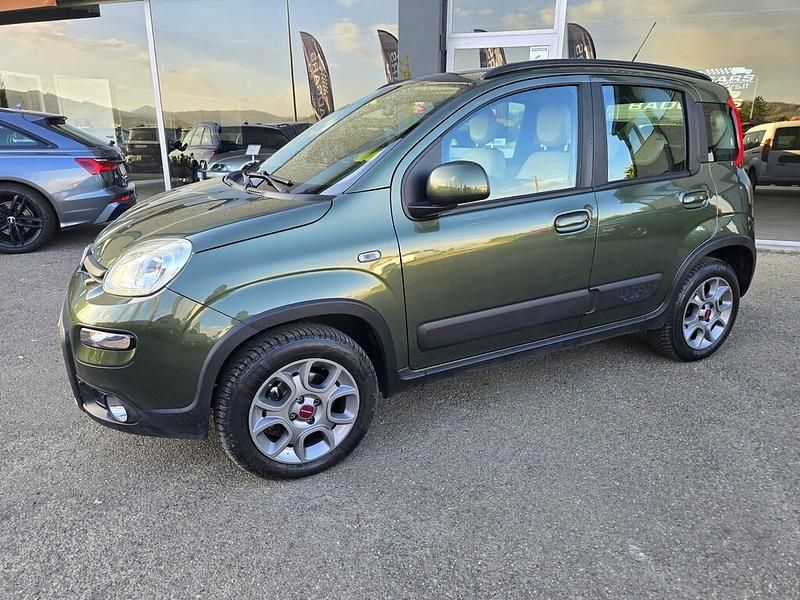 Usata Fiat Panda 4x4 Climbing 75 CV (55 kW) 2014 Verde Utilitaria