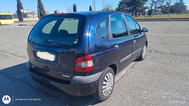 Usata Renault Scénic 107 CV (78 kW) 2000 Blu Monovolume