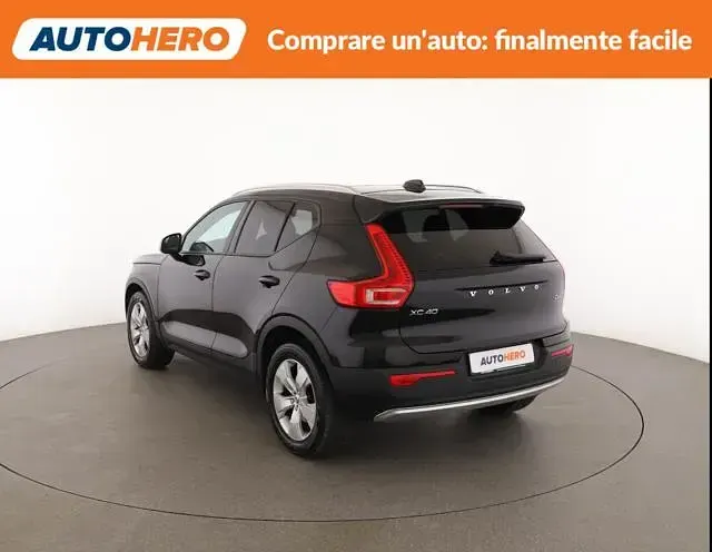 Usata Volvo XC40 Momentum 190 CV (139 kW) 2020 Nero SUV