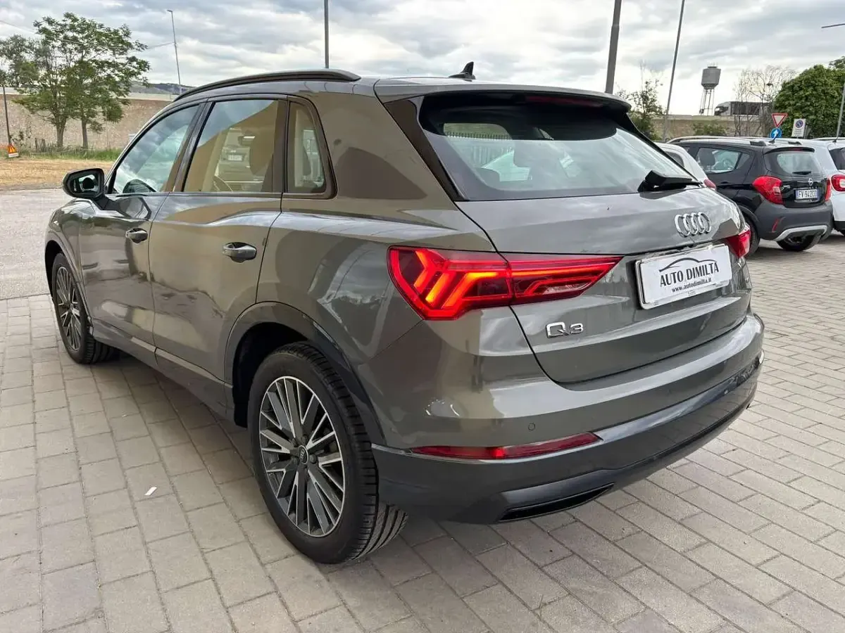 Usata Audi Q3 Advanced 150 CV (110 kW) 2022 Argento SUV