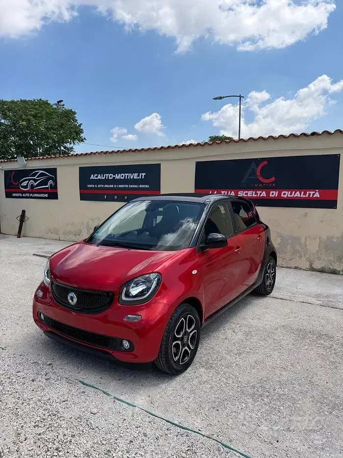 Usata Smart ForFour Prime 90 CV (66 kW) 2015 Rosso Utilitaria