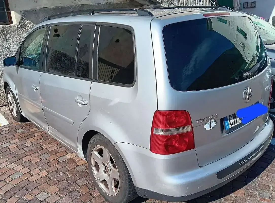 Usata VW Touran Trendline 140 CV (102 kW) 2004 Grigio Monovolume