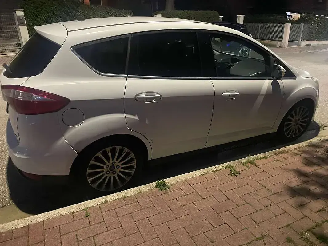 Usata Ford C-MAX Titanium 95 CV (69 kW) 2012 Monovolume