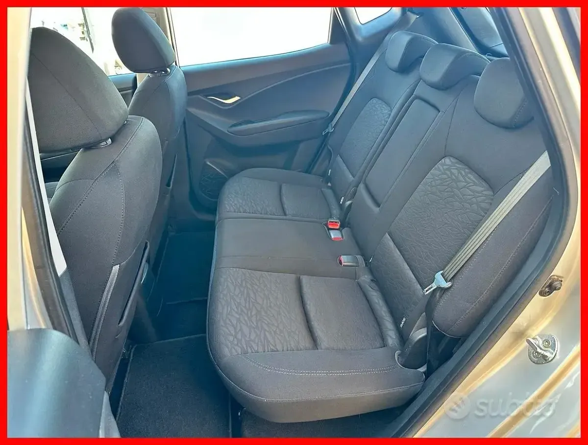 Usata Hyundai ix20 Comfort 90 CV (66 kW) 2013 Grigio Utilitaria