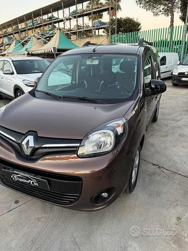 Usata Renault Kangoo LIMITED 90 CV (66 kW) 2016 Grigio scuro Monovolume