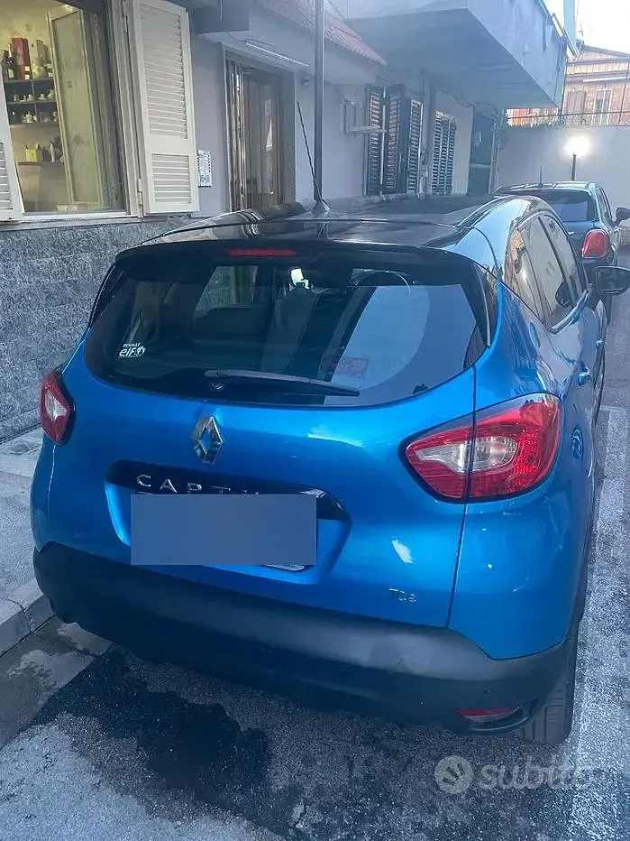 Usata Renault Captur 90 CV (66 kW) 2013 Bluazzurro SUV