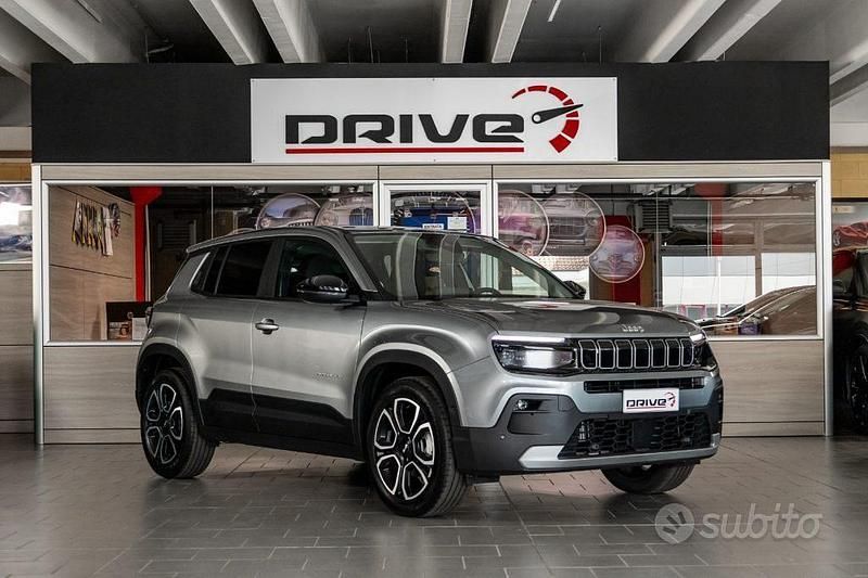 Usata Jeep Avenger Summit 100 CV (73 kW) 2024 Grigio SUV