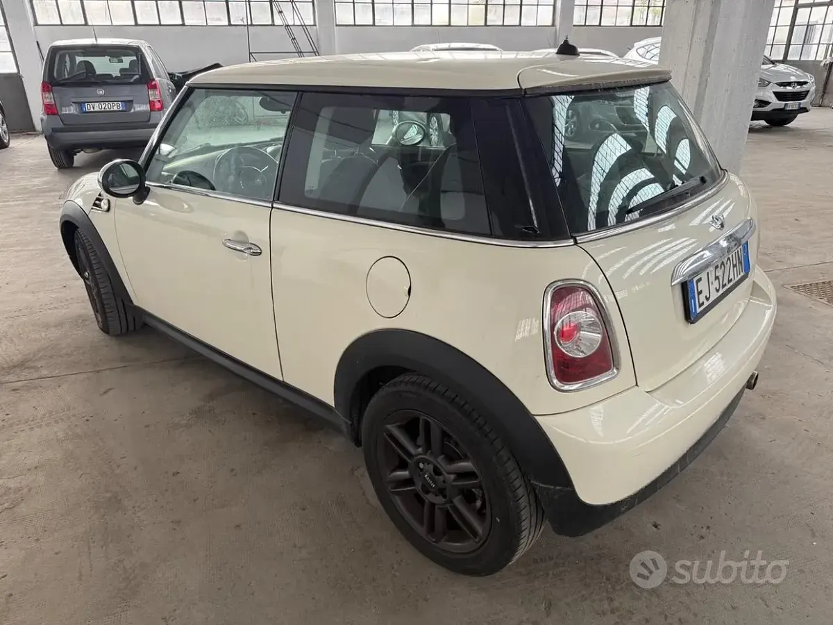 Usata Mini Cooper Coupé 122 CV (89 kW) 2011 Coupé