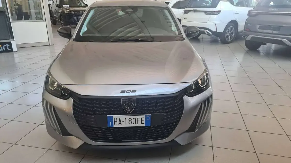 Nuova Peugeot 208 Style 101 CV (74 kW) 2025 Grigio Utilitaria