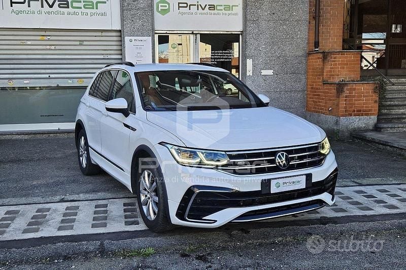 Gebraucht VW Tiguan R-line 150 PS (110 kW) 2023 Weiß SUV