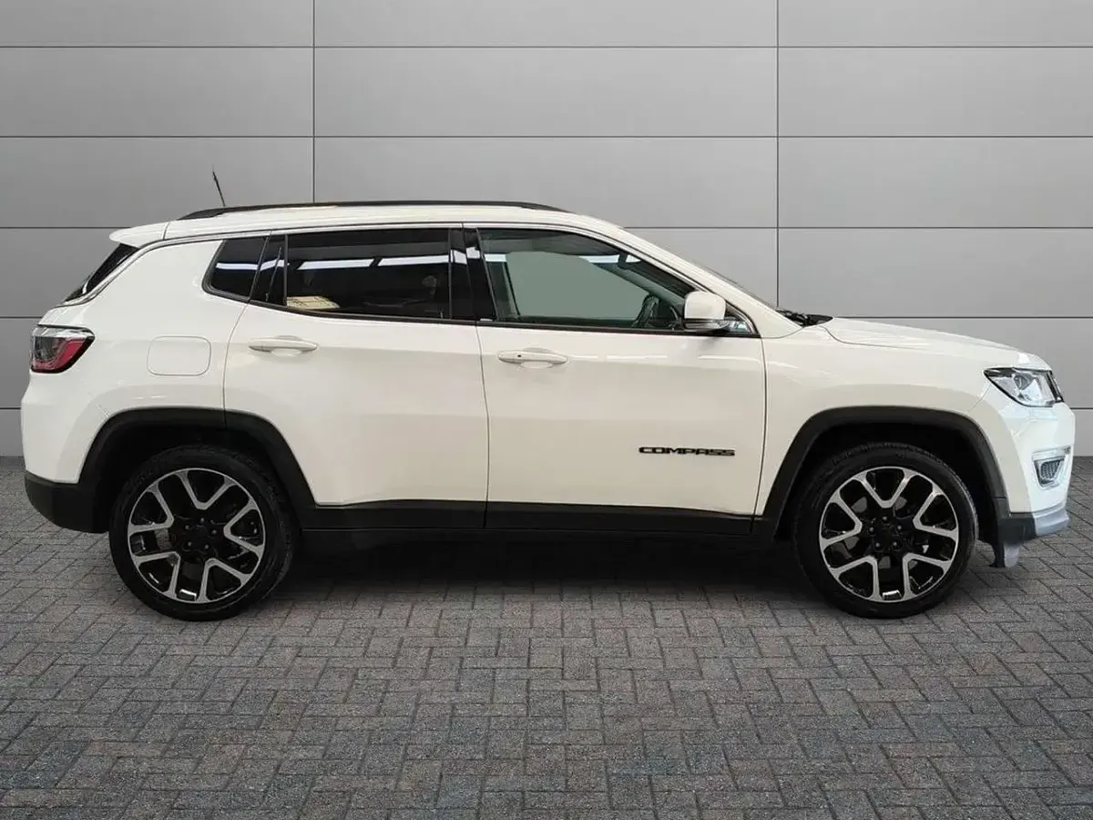 Usata Jeep Compass Limited 140 CV (102 kW) 2018 Bianco SUV