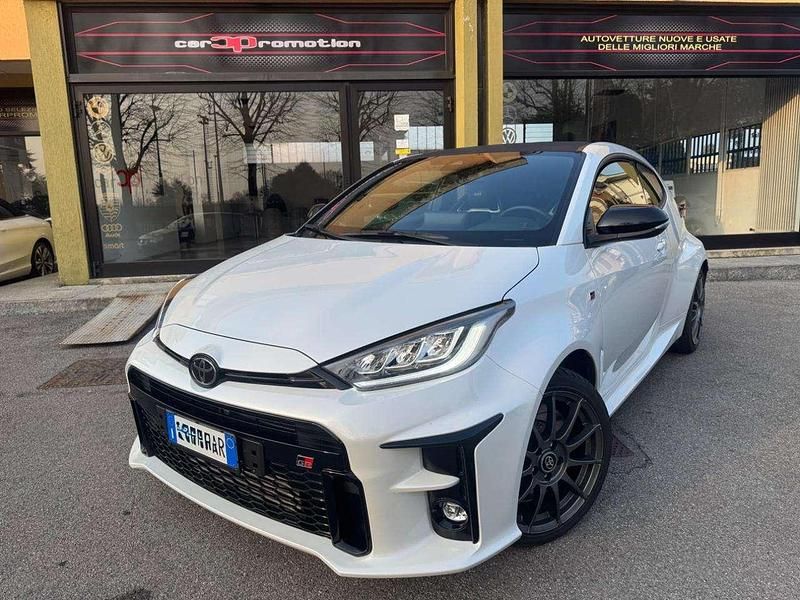 Usata Toyota Yaris 261 CV (191 kW) 2020 Bianco Utilitaria