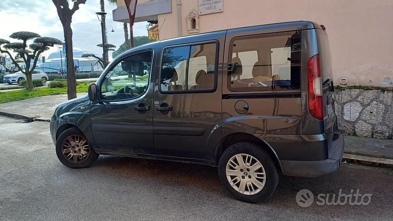 Usata Fiat Doblò 2005 Grigio Monovolume