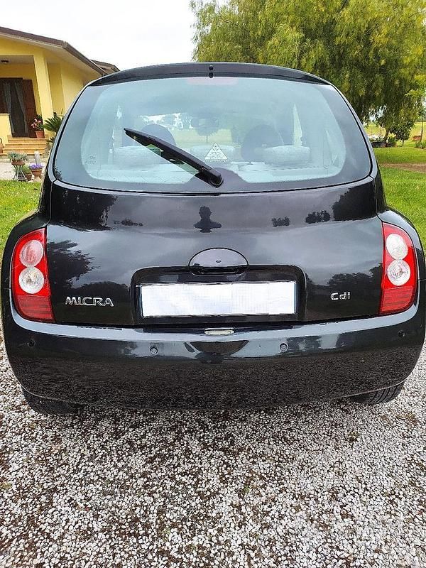 Usata Nissan Micra 2004 Nero Berlina