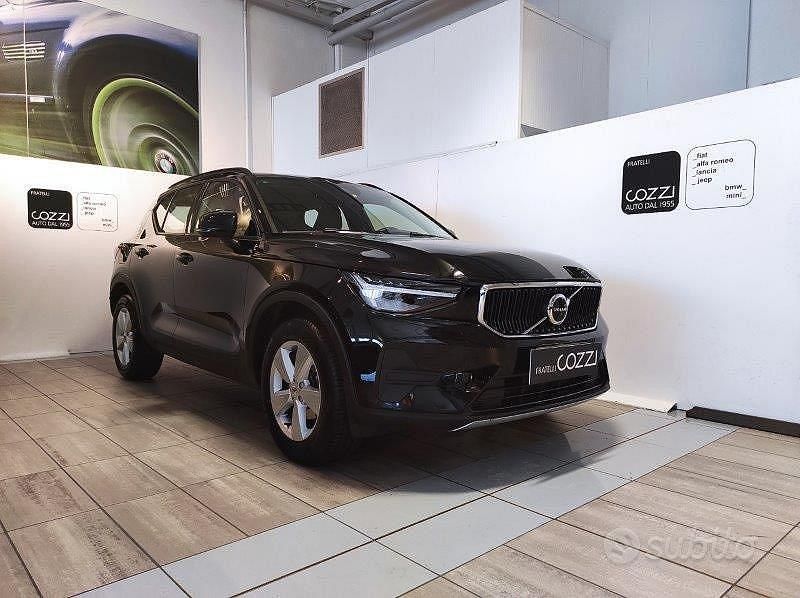 Usata Volvo XC40 129 CV (94 kW) 2022 Nero SUV