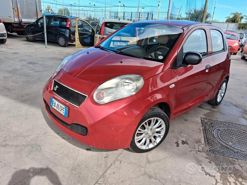 Rosso Usata 2010 DR DR1 Due volumi | 1990 € (Buon prezzo) - Immagine 1/4