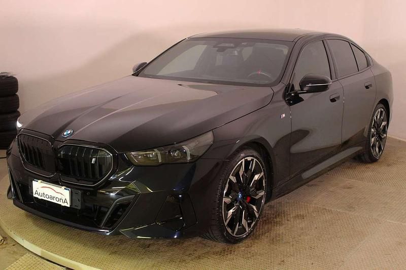 Usata BMW i5 M Sport 105 kW (143 CV) 2025 Nero Berlina